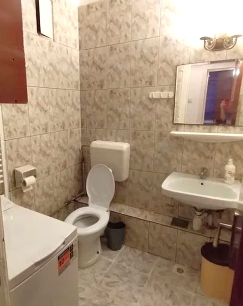 Turda, Parc Regina Maria, sector 1, bloc din 1983, centrala proprie, 2 bai